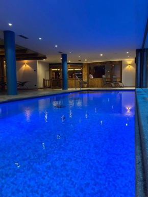 Гостиница La Madonnina Del Gran Paradiso Wellness Hotel  Конь